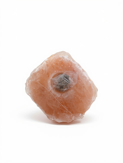 Pierre à sel Himalaya HKM 2 kg avec cordon suspendue dans un box